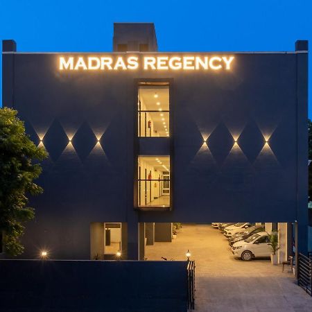 מלון Madras Regency מראה חיצוני תמונה